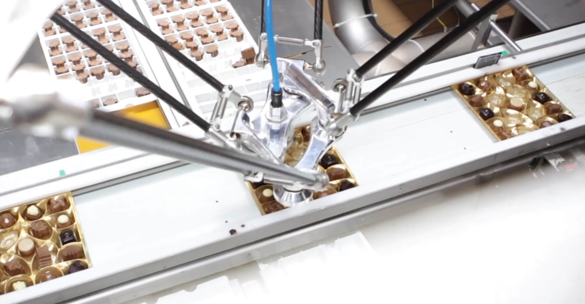 Automatizace s využitím robotiky ve společnosti BOLÇİ zvýšila ...