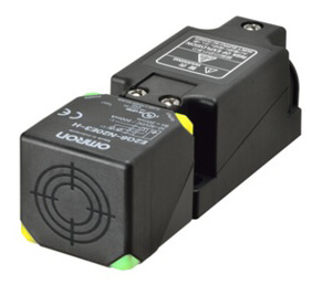 Cảm biến tiệm cận E2Q6-N20F3-H Omron